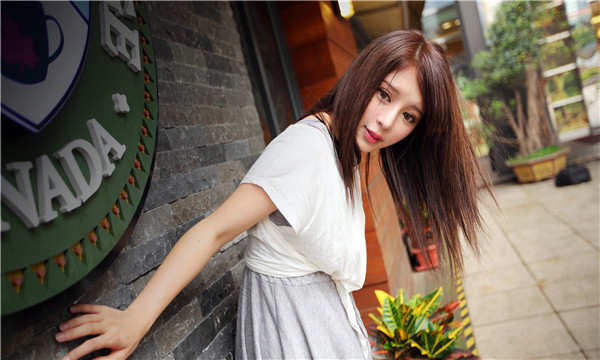新罗想找一个女性生孩子给报酬-｛找个女人生孩子多少钱｝